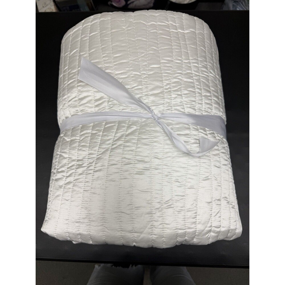 Hudson Park Palmetto Full/Queen Ivory Sheen Coverlet